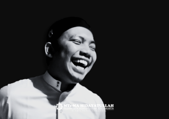 Menebar Bahagia dengan Senyuman