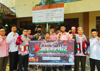 MTs-MA Hidayatullah Yogyakarta Salurkan Donasi Kemanusiaan