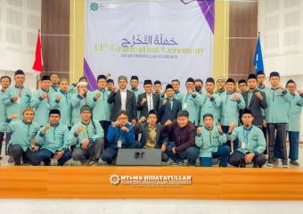 Guru Hebat, Indonesia Kuat: Menghargai Peran Asatidz di Pesantren