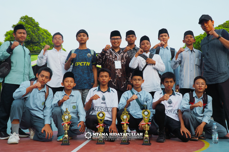 Santri Pesantren Hidayatullah Yogyakarta Toreh Prestasi Gemilang bukti nyata “Pesantren Asik Berprestasi” melahirkan santri juara berbakat!