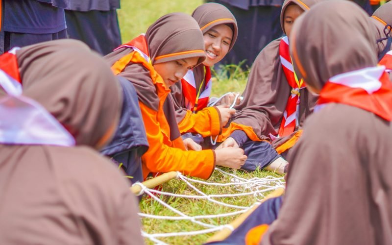 Kepanduan Remaja Santri MTs Tahfidz Hidayatullah Putri Muntilan